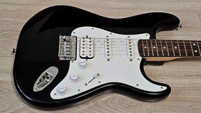 Squier stratocaster by Fender - 2