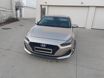 Hyundai i30 Fastback 1.6 CRDI 2019 - 2