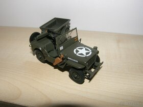 Jeep Willys MB s prívesom - 2