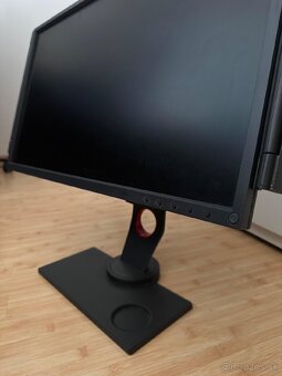 Predám herný monitor BenQ Zowie XL2546-E – 240Hz, DyAc+ - 2