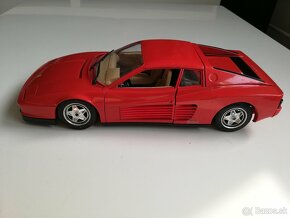 1:18 FERRARI  testarossa  Bburago - 2