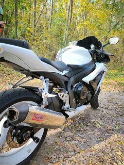 Suzuki GSXR 600 - 2