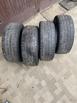 Pneu 225/55 r17 - 2