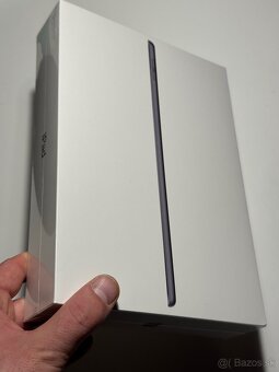 Úplne nový Apple iPad 9. generácie 64 GB, WiFi + Cellular - 2