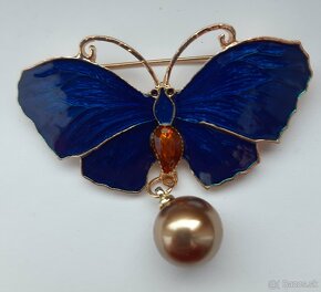 Brošňa č.53 - motýĺ s perličkou - 2