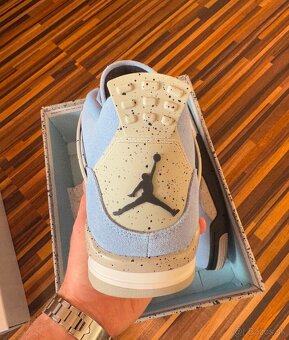 Jordan 4 UNC - 2