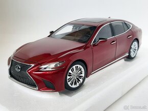 1:18 - Lexus LS 500h (2018) - AUTOart - 1:18 - 2