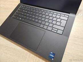 Špičkový dell xps 15 9500 s 13 generaciou i7 16 gb ram a 512 - 2