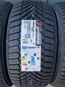 Zimné Yokohama 225/45r17 - 2