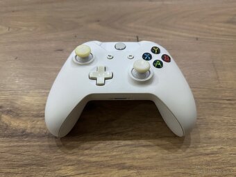 Ovládač na Xbox One White - 2