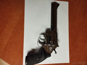 Revolver HOLEK model 861 - 2