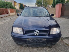 VW BORA COMBI  2.3i VR5  ROK-1999 - 2