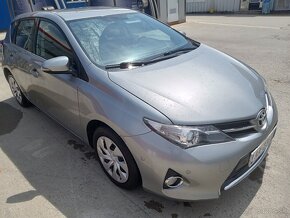 Toyota Auris 1.6 97kw benzín 2013 - 2