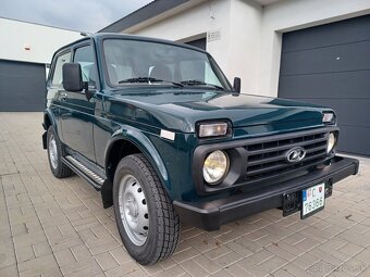 Lada niva 4x4  1.7 benzín 2010 25000km - 2