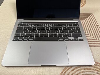 MacBook Pro 13" M1 8/256 GB - 2