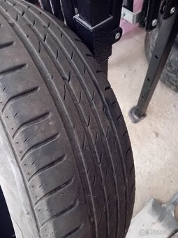 Pneu 185/65  R15 - 2