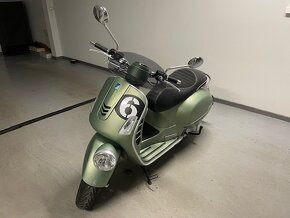 Vespa sei giorni 300 - 2