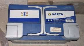 Auto batéria VARTA - 2