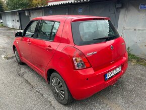 Suzuki Swift 1.3i - 2