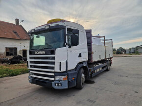 Scania R420 s rukou - 2