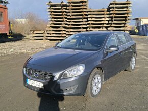 Volvo v60 D5 - 2