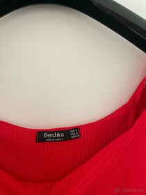 Krásne červené body Bershka - 2