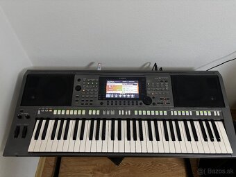 Yamaha PSR S770 - 2