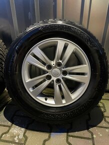 Zimne komplety originál Kia 215/70R16 - 2