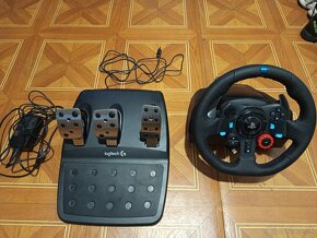 Predám herný volant Logitech G29 - zánovný - 2