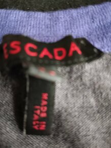 Escada - 2