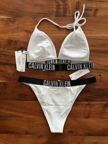 Calvin Klein biele plavky - 2