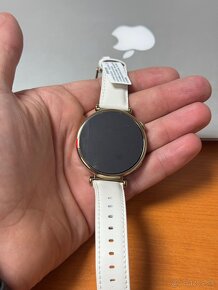 Huawei Watch GT 5 - Gold - 2