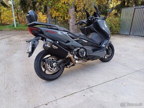 Yamaha T-MAX 560 - 2