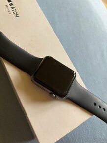 Apple Watch Series 3 42mm - 2