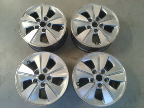 ALU disky 5x114,3 R15 6J ET45 ORIGINAL NISSAN NV200 - 2