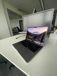 MacBook Pro 2023 - M2 Pro | 16 Gb | 512Gb - 2