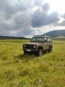 Land Rover Defender 90 - 2