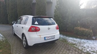 Predám VW Golf V 1.6, 16V benzín 75kW - 2