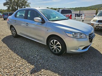 PEUGEOT 301 1.2i PURETECH - 2