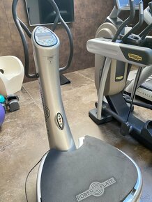 Fitness stroj Power Plate - 2