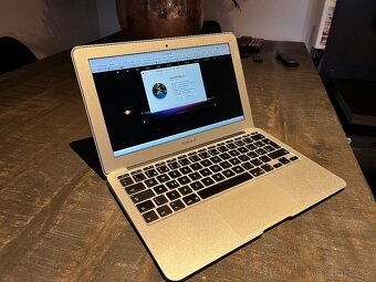 Apple MacBook Air 11" Early 2014 - 2