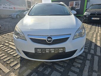 Opel Astra Sport Tourer ST 1.7 CDTI ECOTEC 125k Cosmo - 2