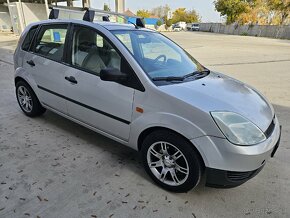 ford fiesta 1.3i 135 000 km - 2