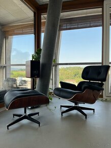 Dizajnové kreslo a taburetka - štýl Eames(Vitra), pravá koža - 2