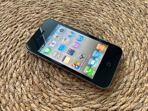 Apple iPhone 4 16GB Black iOS 4.3.5 - 2