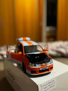 Vw golf 5 Gti norev 1:18 - 2