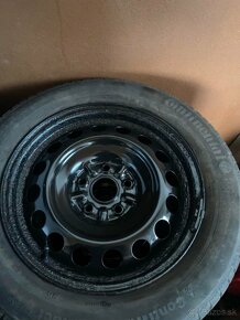 Predám pneu s diskami 225/55 r16 Continental - 2