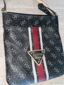 Guess crossbody kabelka  originál - 2