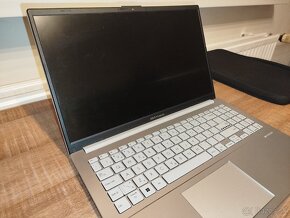 Ponuka na predaj notebooku ASUS VivoBook 15 (E1504GA) - 2