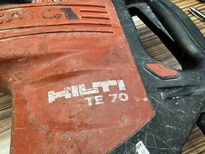 Kombinované kladivo HILTI - 2